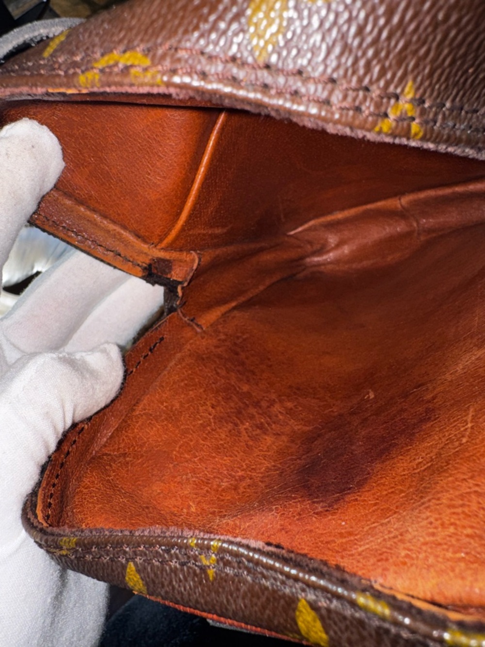 Louis Vuitton Crossbody
monogram bag DANUBE vintage reinvented - Picture 16 of 16